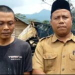 Kakam Juku Batu Sambangi Rumah Warganya Yang Kebakaran