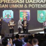 Gubernur Arinal Raih Penghargaan Daerah Peduli Pengembangan UMKM dan Potensi Sumber Daya Lokal