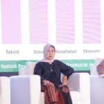 Prof. Lusmeilia Dapat Apresiasi dari PPI Dunia dalam Diskusi Panel Pendidikan