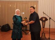 Gubernur Arinal Terima Penghargaan Indonesian Migrant Worker Award 2023