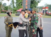 549 Anggota TNI-Polri Satgas Operasi Damai Cartenz 2023 Terima Penghargaan Pin Emas Kapolri