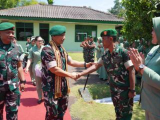 Hadapi Tantangan Global, Danrem 043 Gatam Tekankan Profesionalisme Prajurit