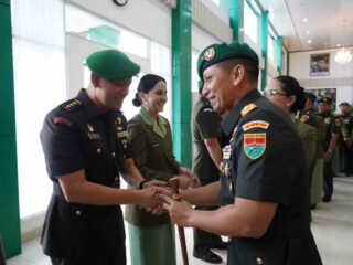 Danrem 043 Gatam Hadiri Tradisi Satuan dan Sertijab Pejabat Kodam XXI/RI