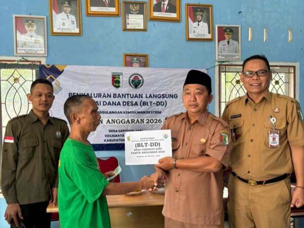 Desa Ceringin Asri Salurkan BLT