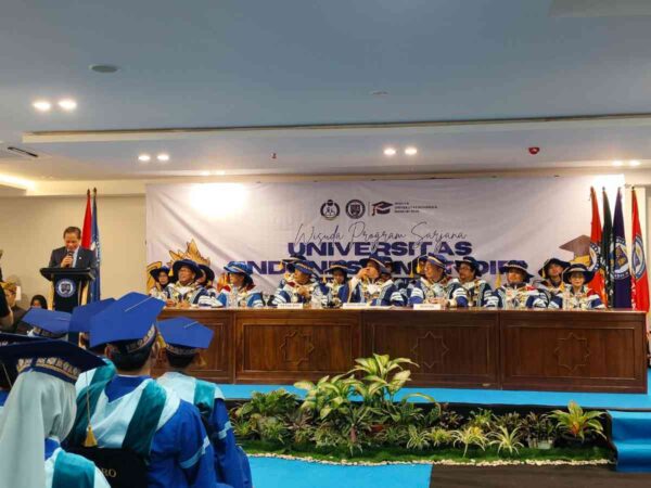 UIMandiri Gelar Wisuda Perdana 2026, Diikuti 81 Wisudawan