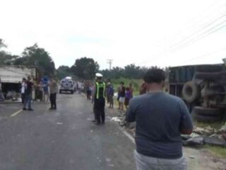 Kecelakaan Beruntun di Jalan Lintas Sumatra Penengahan Lampung Selatan, 2 Tewas