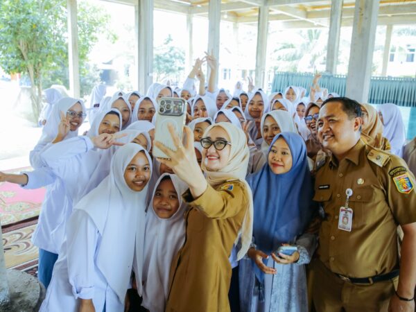 Tinjau SMA Islam Plus di Lampung Tengah, Wagub Jihan Apresiasi Sistem Pendidikan Pesantren