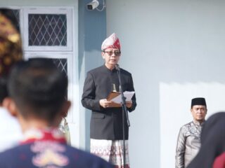 Rektor UIN RIL Sampaikan Amanat Mendikdasmen pada Upacara Hari Pendidikan Nasional 2026