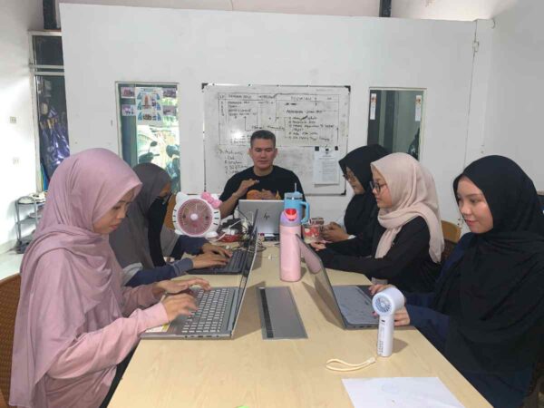 Mahasiswa UIN RIL Asah Menulis Opini dan Berita Berbasis AI di JMSI
