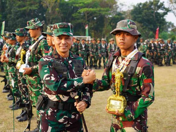 Danrem 043 Gatam Hadiri Penutupan Lomba Binsat HUT Ke-1 Kodam XXI Radin Inten 2026