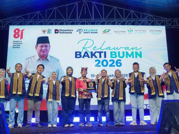 Kolaborasi PTPN III dan InJourney Sukses Gelar Relawan Bakti BUMN 2026 di Desa Bulok