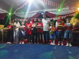 Kolaborasi, 2 RT di Sukajaya Lempasing Gelar Malam Puncak HUT Kemerdekaan RI dengan Meriah