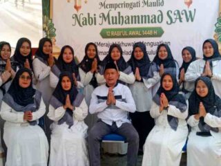 Berharap Siswa Teladani Rasulullah, Acara Maulid Nabi di SDN 5 Teluk Pandan Meriah