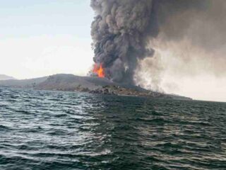 Lampung Mandi Debu, Bandara Soekarno-Hatta Ditutup Sementara Dampak Erupsi Krakatau