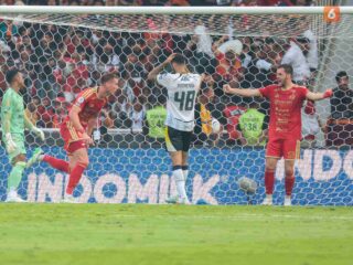 Persija Tekuk Persib 2-1, Gol Dramatis Ivan Mamut di Menit Akhir Jadi Penentu