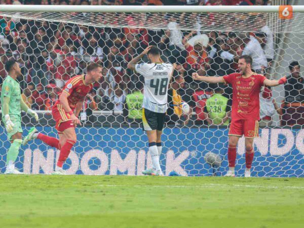 Persija Tekuk Persib 2-1, Gol Dramatis Ivan Mamut di Menit Akhir Jadi Penentu