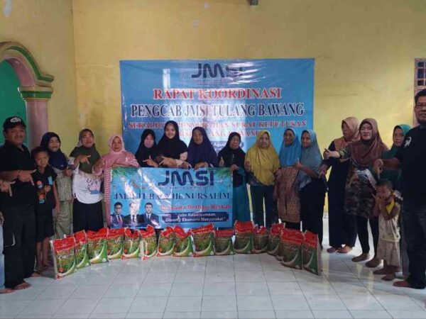 JMSI Tulang Bawang Salurkan Bantuan Beras bagi Warga Kurang Mampu