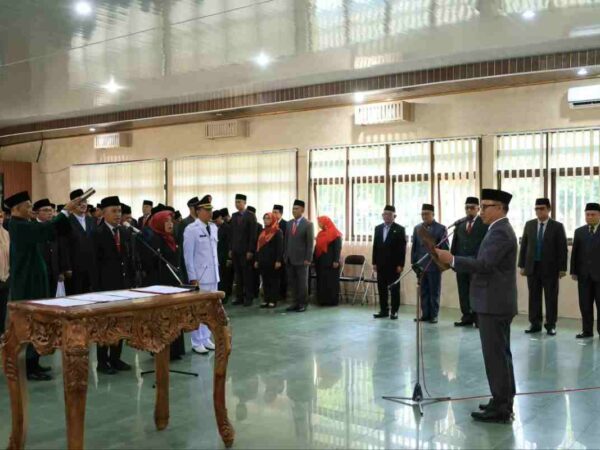 Bupati Parosil Akan Evaluasi 20 Pejabat yang Baru Dilantik, Pelayanan Publik Jadi Tolok Ukur