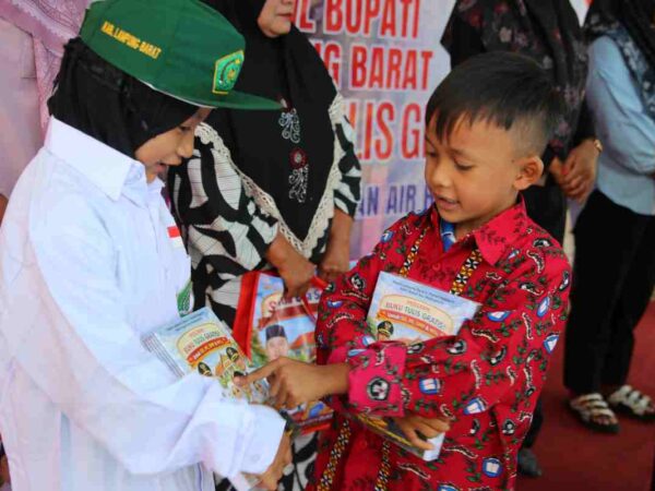 Parosil Larang Sekolah Pungut Iuran Kaos Olahraga